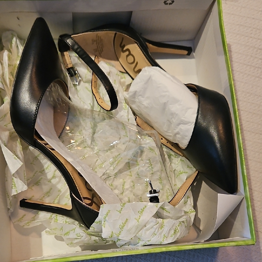 Sam Edelman Black Pointed Toe Heels